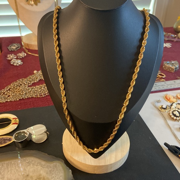 Vintage Monet golden twist necklace Guc 24" - Picture 2 of 8